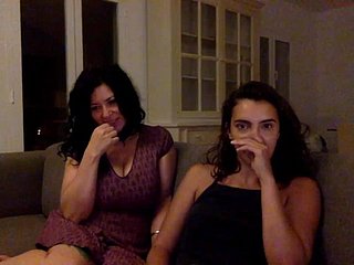 Hete latinas bandeau samen op webcam