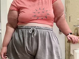 A retiring sweet happy SSBBW flaunting say no to Voluptuous loops