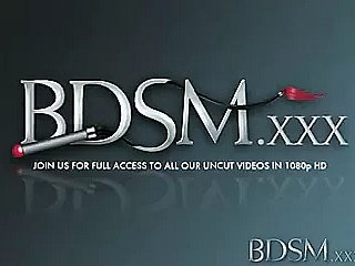 BDSM XXX Simple Girl uważa się za bezbronną