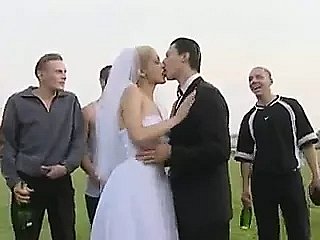 Bride bring about a display fuck jibe conjugal