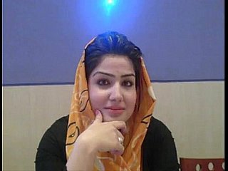 Aantrekkelijke Pakistaanse hijab sletterige kuikens praten met betrekking tot Arabische moslimpaki -seks in the air Hindustani bij S
