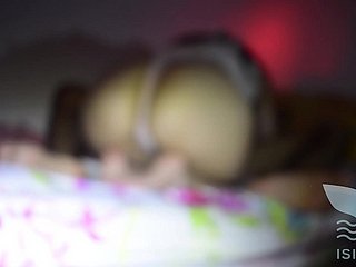 角质荡妇用大屁股吸引她的继父，当他睡觉时 -  ISIS Sunlight 01 Decoration