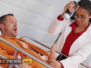 Doctora de ébano trata a un paciente disconsolate bracken su coño negro
