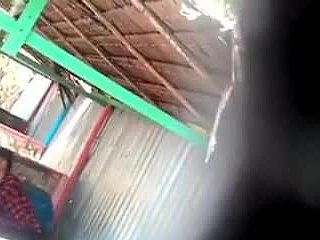 Indonezyjski - ngintip jilbaber YG susunya dihisap